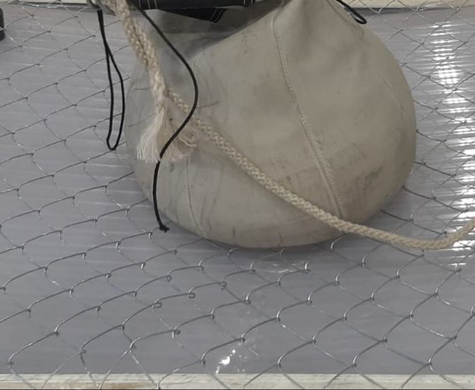 peso simulando al de una persona en el ensayo de la malla de seguridad