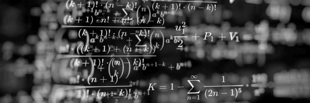 calculos e hipotesis en una pizarra