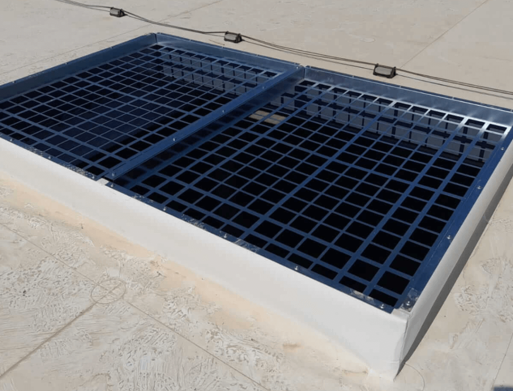bandeja metalica para proteger claraboyas
