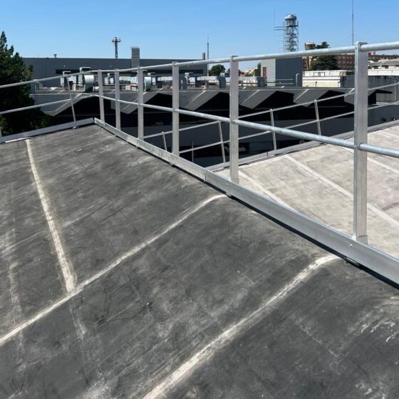 ananke ground instalada con rodapie